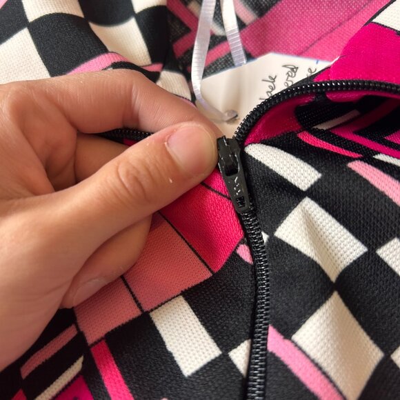 1970s DISCO handmade geometric print hot pink and black zip up belted blazer! - Picture 13 of 14
